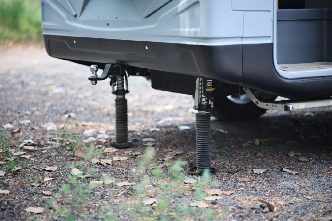 TOD智能四驅 全車越野套件，這是不是你理想的C型越野房車？